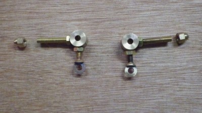 Assemblage avec les fusées en tige filetée laiton M4