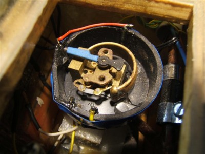 Modification sur le controleur (Large).JPG (96.26 Kio) Consulté 4006 fois La 2ème modif avec ses 4 ILS