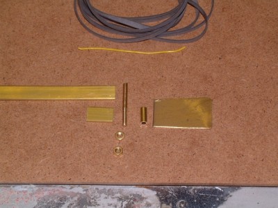 DSCF1606.JPG (293.95 Kio) Consulté 3114 fois Elastique et ligature, quille et gouvernail ( à souder ) + boulonnerie M3